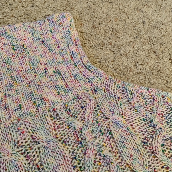 NWT New York & Company
Cable Knit Turtleneck Cowl Sweater
White Multi-Color (S) - Picture 4 of 5